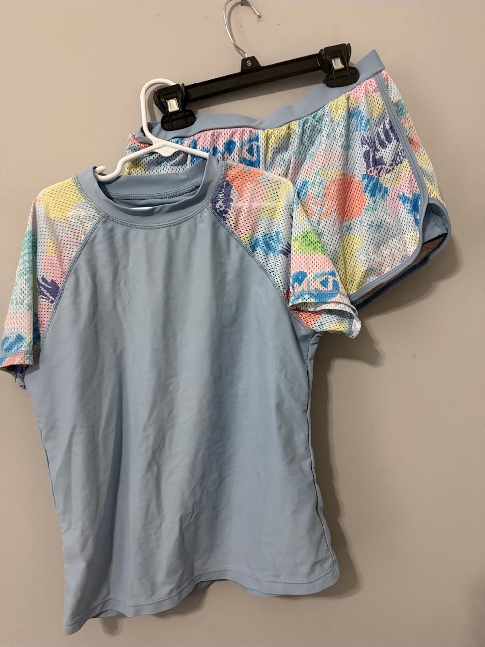 Pastel Light Blue Kids Rashguard Set with Multicolor Mesh Shorts-Size 11-12Youth